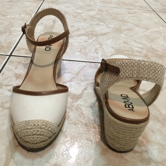 ABOUND WEDGES SIZE 5.5 - Picture 1 of 4